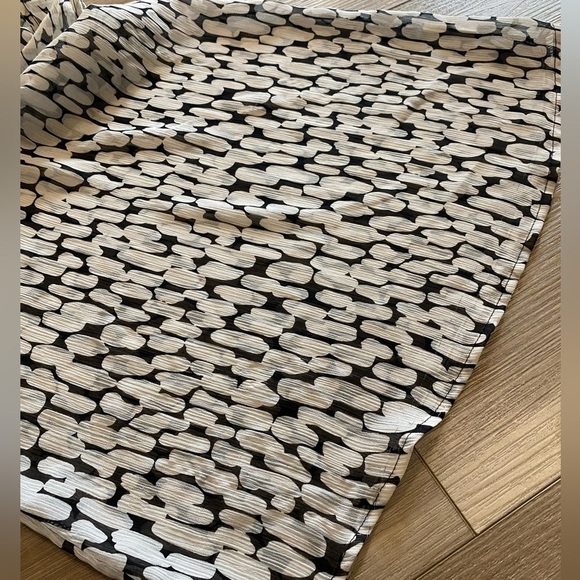 * BCX Flowy Top - Picture 9 of 9